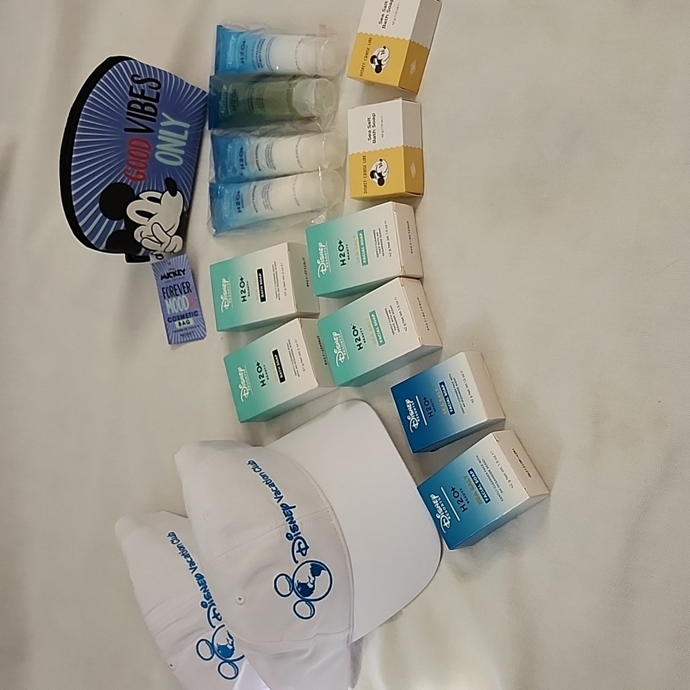 Disney White & Blue Vacation Club Hats with Complete Travel Toilitries Set & Bag